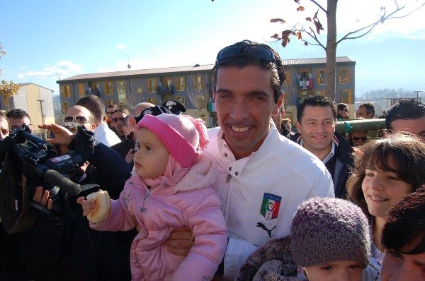 gigi_buffon_visita_terremotati