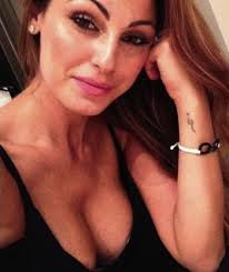 Anna Tatangelo su Twetter