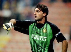 Pagliuca ai tempi in cui giocava nell'Inter ©Shaun Botterill /Allsport 