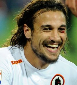 Osvaldo trascura i figli, le ex si coalizzano | © Claudio Villa/ Getty Images Sport