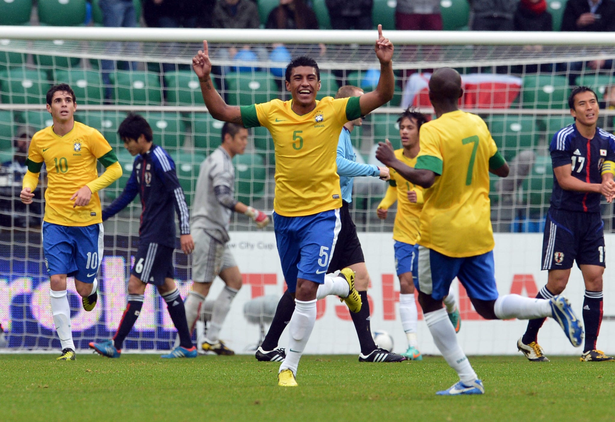 Paulinho FBL- WC2014 -JPN-BRA-FRIENDLY