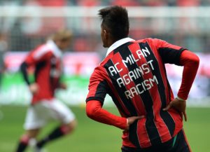 Kevin Prince Boateng contro il razzismo | ©ALBERTO PIZZOLI/AFP/Getty Images