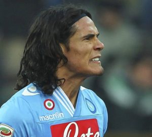 Edinson Cavani: l'attaccante ambito dai club di tutta l'Europa. Resterà a Napoli? | © Marco Luzzani/Stringer 7 Getty Images