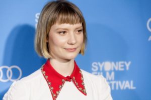 Mia Wasikowska | © Caroline McCredie/Getty Images