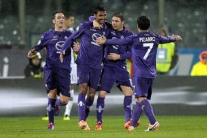 L' esultanza dei viola dopo il goal di Commper | ©   Gabriele Maltinti | Getty Images