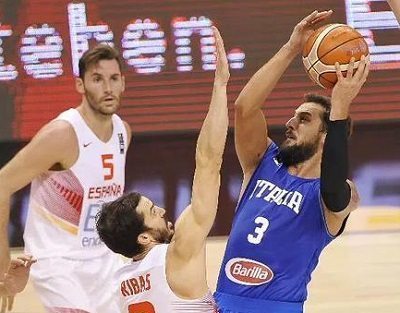 Marco Belinelli in azione contro la Spagna | Foto Twitter