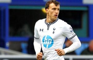 Vlad Chiriches con la maglia del Tottenham | Foto Twitter