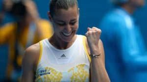 Flavia Pennetta esulta dopo il trionfo a Indian Wells | Foto Twitter / Il Pallonaro