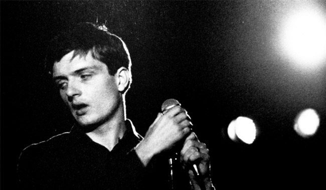 Ian-Curtis 2