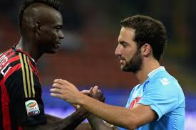 Balotelli e Higuain nella partita d'andata|© legaparco.it / Il Pallonaro