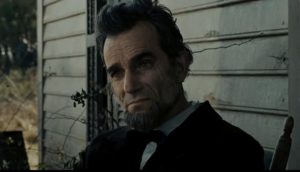 Daniel Day-Lewis è Abraham Lincoln nel film di Spielberg