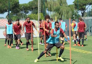 La Roma al lavoro prima della sfida, foto da Facebook 