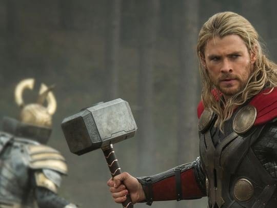 Chris Hemsworth in una scena del film