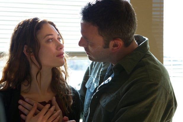 Olga Kurylenko e Ben Affleck in un'immagine di To the Wonder