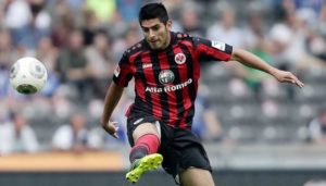 Carlos Zambrano, difensore centrale dell'Eintracht Francoforte | Foto Twitter